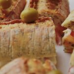 Baguette rellena de atun y pimientos deliciosa receta para aperitivo