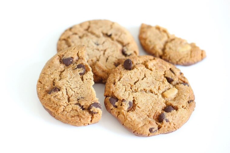 galletas de chocolate con mezcla de torta