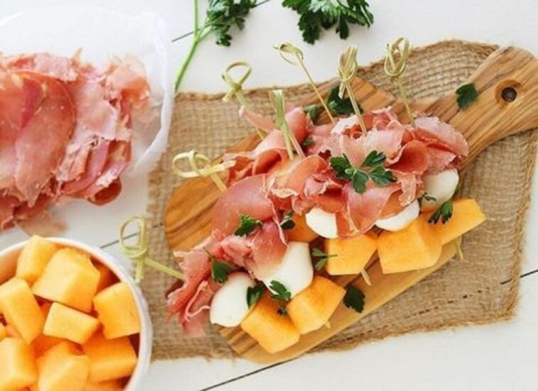 Pinchos de queso y chorizo o prosciutto: ingredientes y preparación