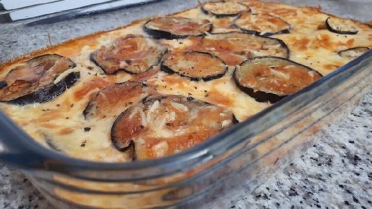 Pastel de berenjena, tomate y halloumi: receta deliciosa