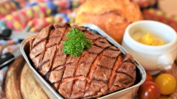 pastel de carne y cerveza