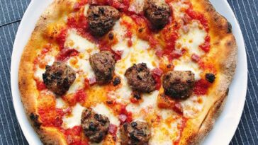 pizza albondigas