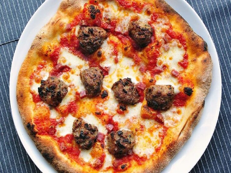 pizza albondigas