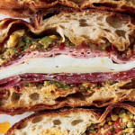 Cómo hacer un sándwich de Muffuletta