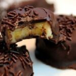 trufas de banana y chocolate derretido