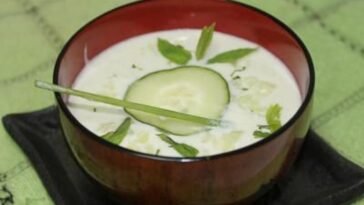 Gazpacho verde con pepino y aguacate: fresco, ligero y aromático