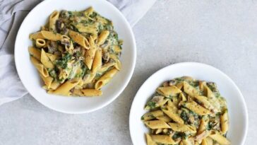 pasta con champinones y espinacas