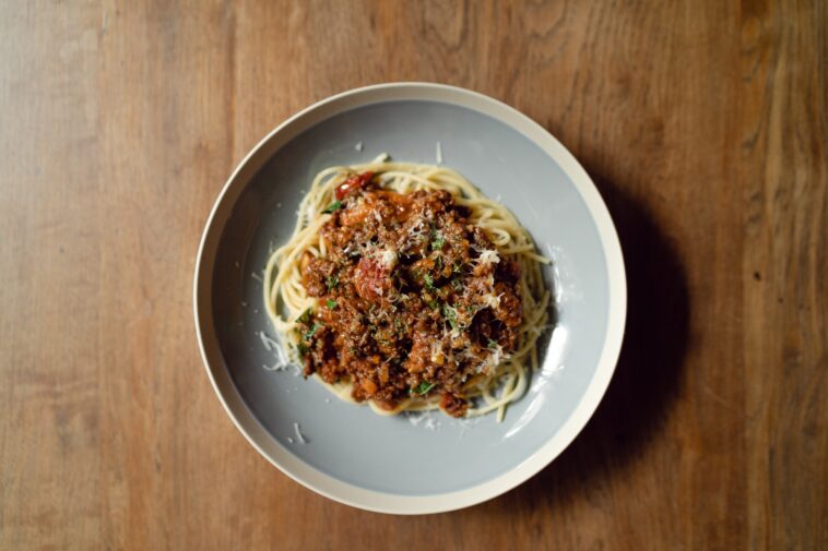 pasta con salsa de lentejas