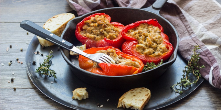 Pimientos rellenos de crema de atún: deliciosos y llenos de sabor