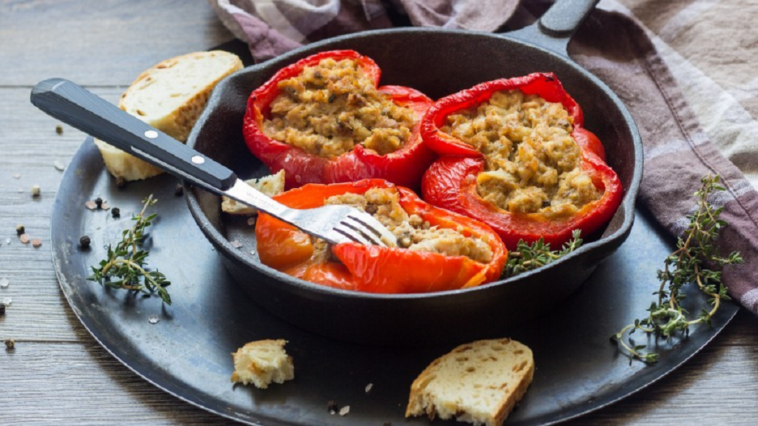 Pimientos rellenos de crema de atún: deliciosos y llenos de sabor