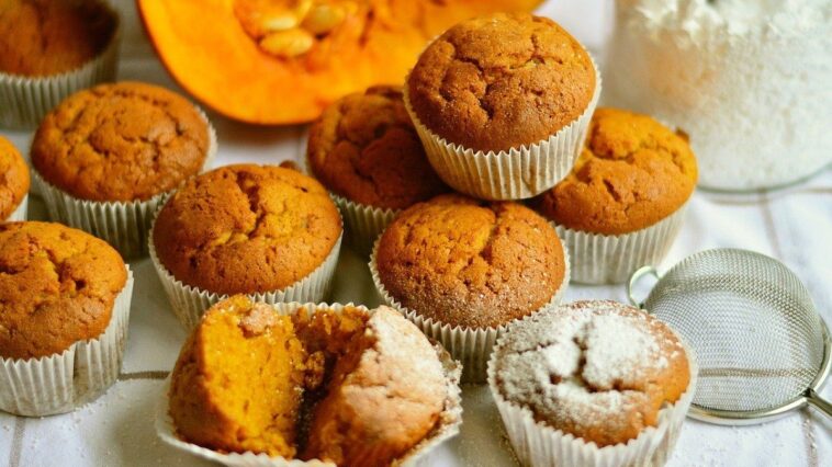 Muffins de calabaza con relleno cremoso: delicias suaves y atractivas