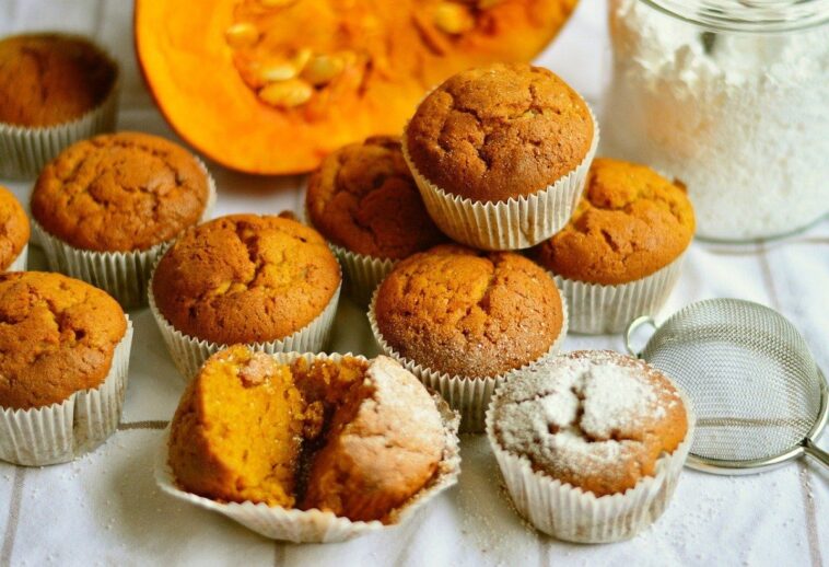 Muffins de calabaza con relleno cremoso: delicias suaves y atractivas