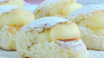 Pastelitos de crema pastelera: deliciosas delicias con un corazón blando