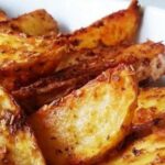 Patatas especiadas al horno: una guarnición sencilla y sabrosa