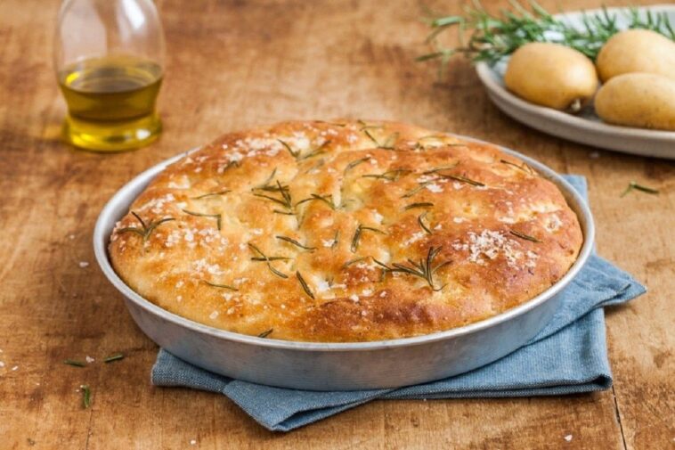 Focaccia al cucchiaio: receta rápida, fácil y sabrosa