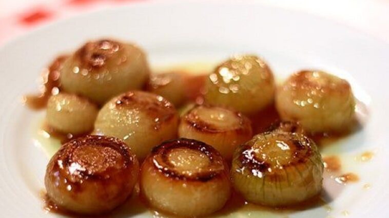 Cebollas glaseadas con miel: la guarnición perfecta