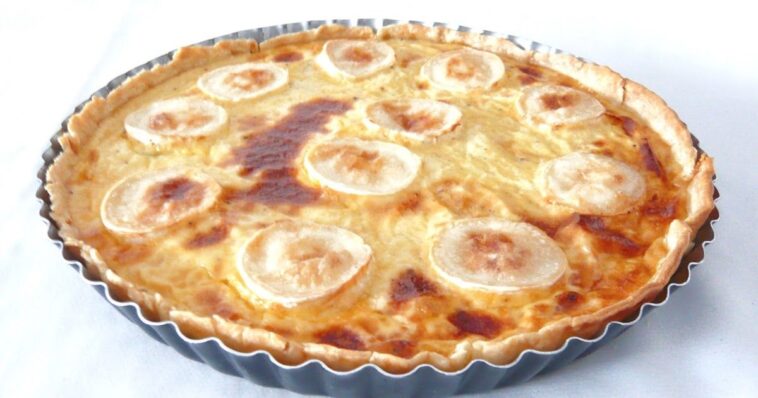 Quiche con peras, ricotta y naranja: receta de un postre cremoso y envolvente