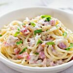 pasta con crema de puerros y bacon