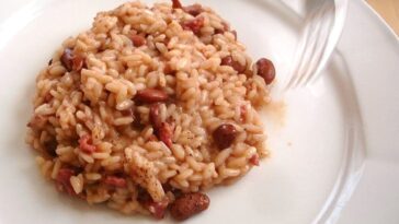 Risotto piamontés: la receta clásica con arroz, frijoles y repollo